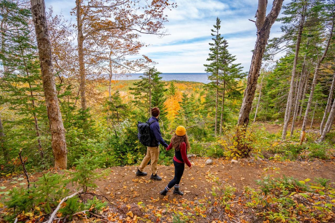 Trailside Accommodations And Outdoor Adventures Birch Plain 외부 사진